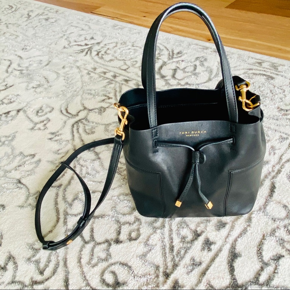 Tory Burch Black Block T Small Bucket Bag EUC - Picture 10 of 14